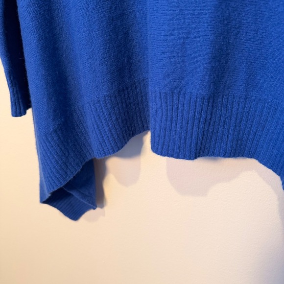 Lord & Taylor 100% Cashmere V-Neck Sweater Blue Asymmetric Hem Luxury Knit Med - Picture 7 of 13